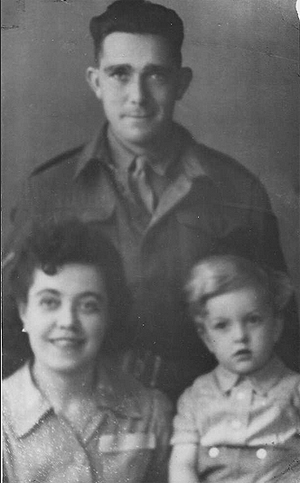 Megan, George and Michael Whitby c1945r